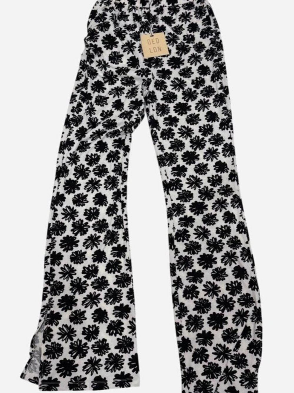 QED London Black and white floral print high-waisted straight-leg trousers - Picture 2 of 5